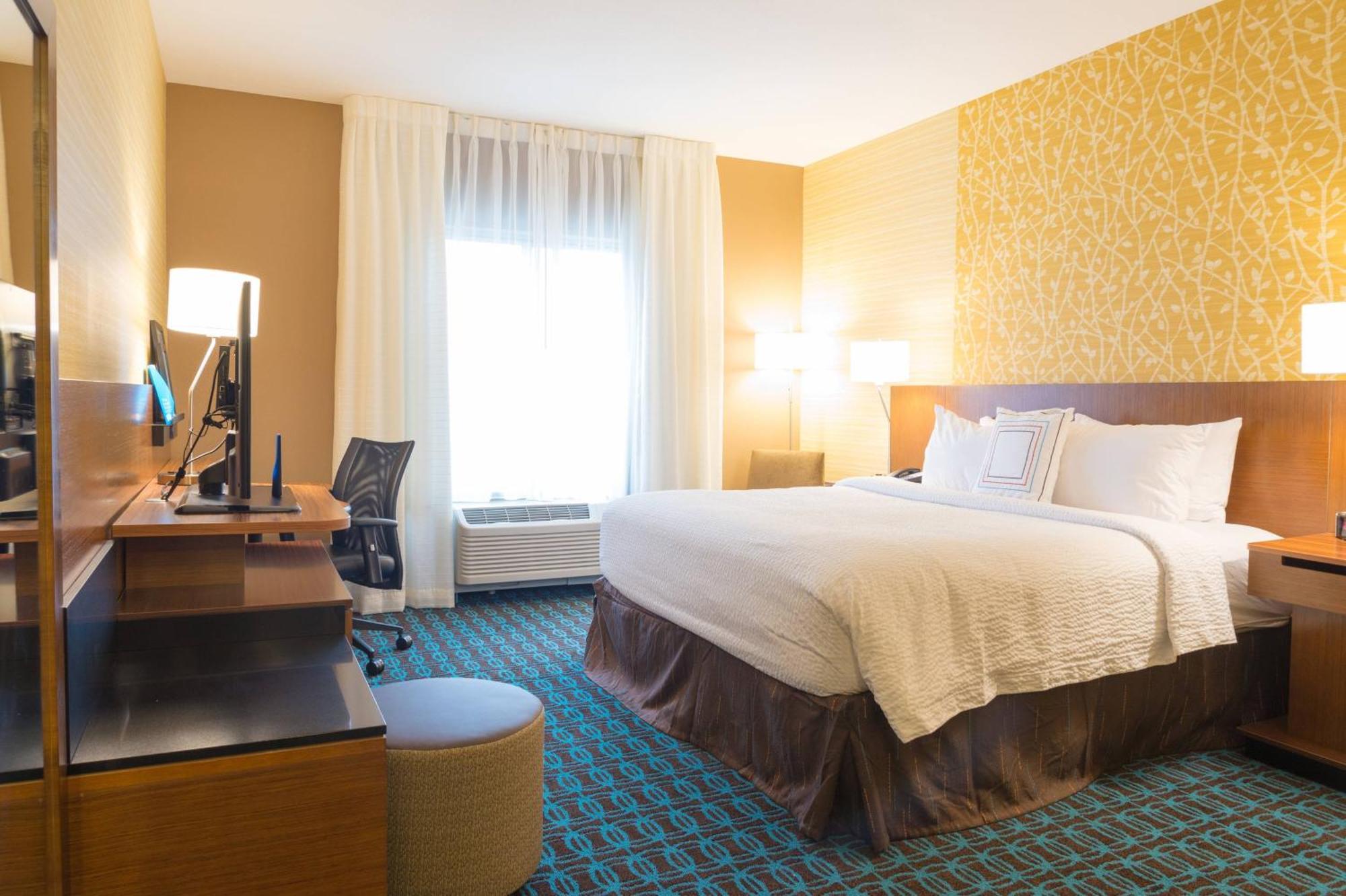 Fairfield Inn & Suites By Marriott Dickson Bagian luar foto